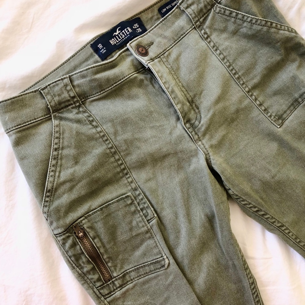 ⚡️HOLLISTER⚡️ARMY GREEN CARGO JEANS